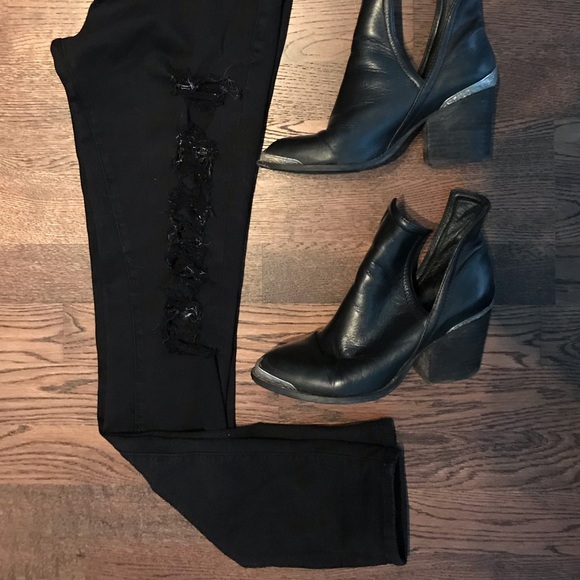 FRAME distressed jeans for sale!! - Picture 4 of 7